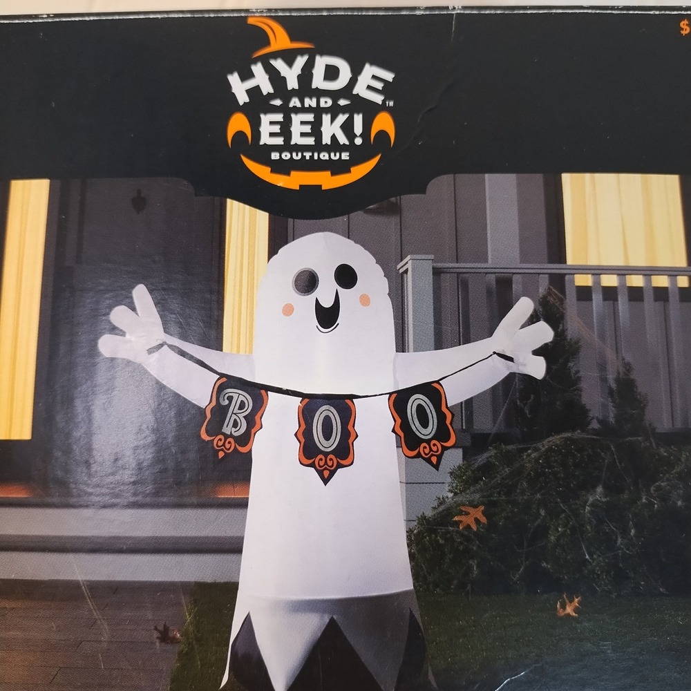 Hyde and EEK Boutique Halloween Inflatable LED Ghost 3.5ft Boo Banner Light Up